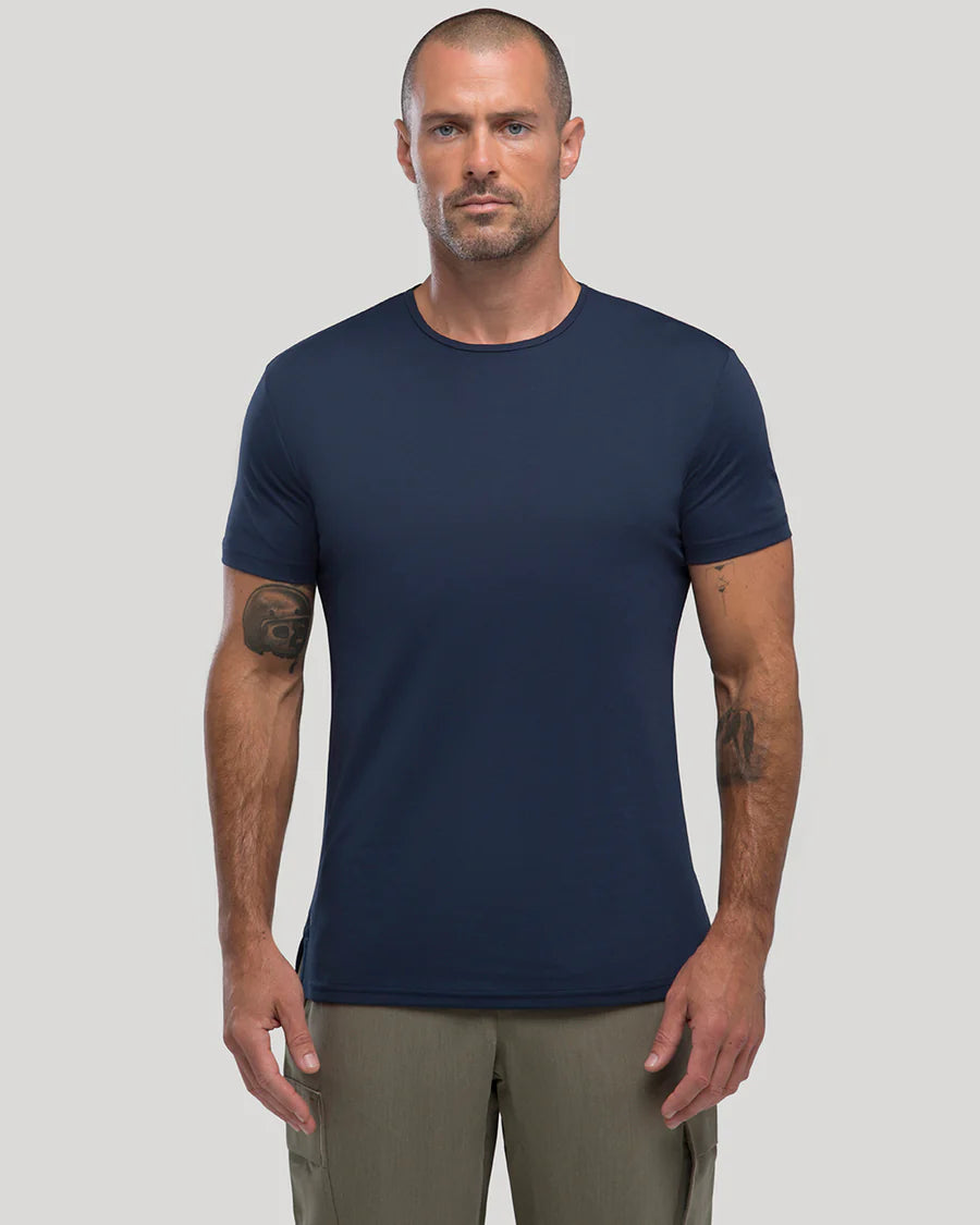 Petro - Stylish Crew Split-Hem Tee For the Perfect Casual Look